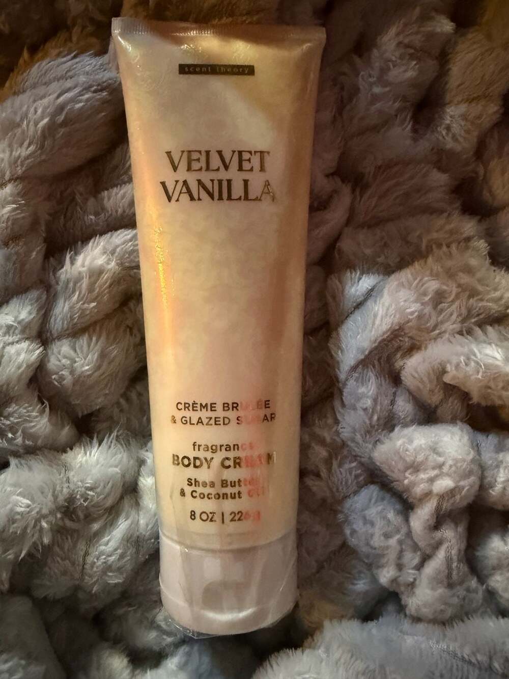 Scent Theory Velvet Vanilla Crème Brûlée & Glazed Sugar Body Cream 8 oz